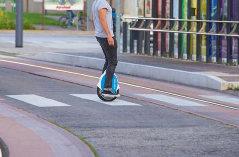 de pie scooter eléctrico